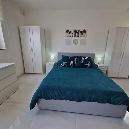 Sea View New Penthouse Terrace & Garage Parking