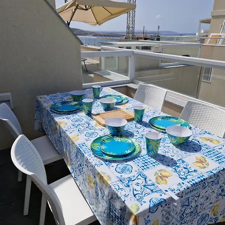 Sea View New Penthouse Terrace & Garage Parking Lägenhet