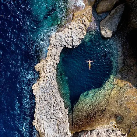 Sea View New Penthouse Terrace & Garage Parking סיינט פול ביי