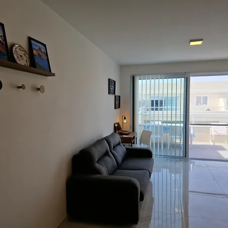 Sea View New Penthouse Terrace & Garage Parking סיינט פול ביי