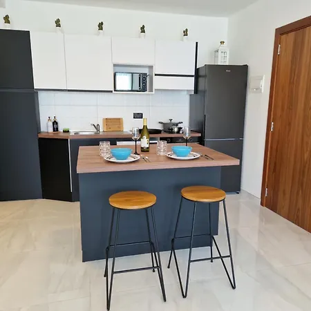 Apartament Sea View New Penthouse Terrace & Garage Parking