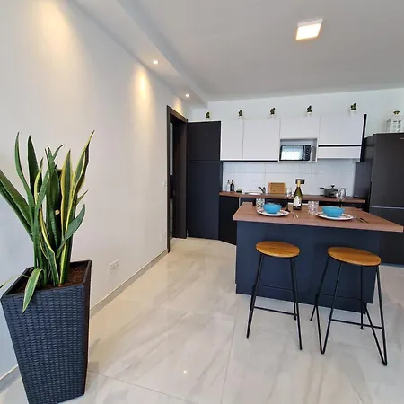 Apartament Sea View New Penthouse Terrace & Garage Parking