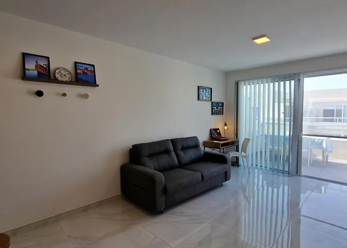 Apartamento Sea View New Penthouse Terrace & Garage Parking St. Paul's Bay